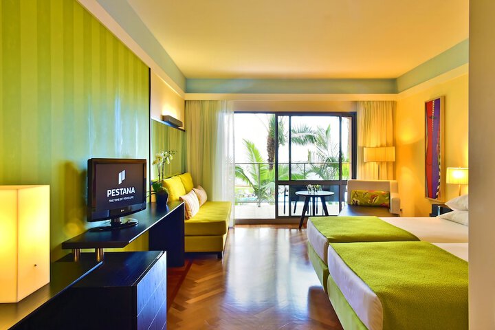 Room 55 of 250