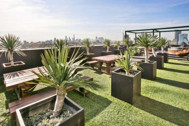 Sundeck 18 of 20