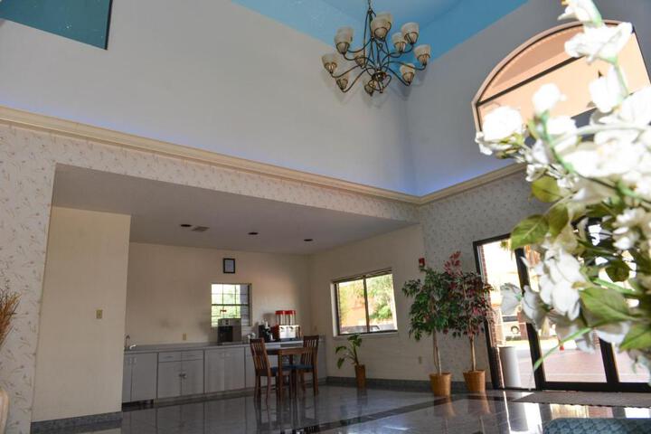 Hotel Interior 5 of 16