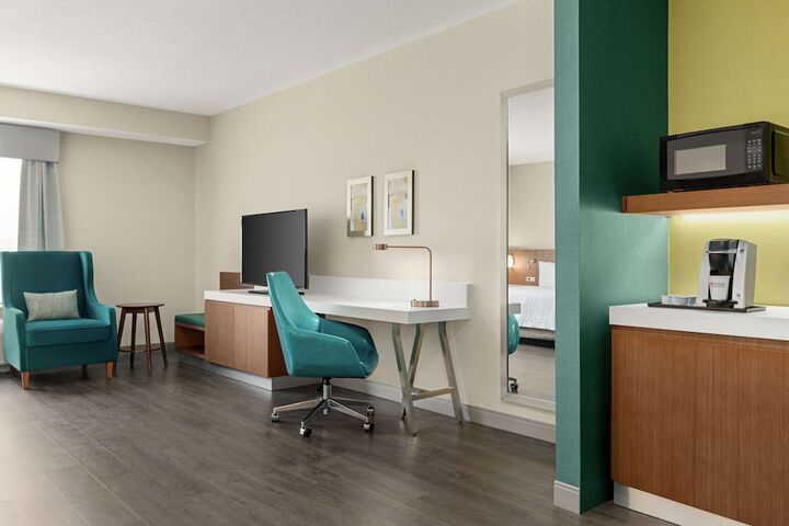 Room 10 of 40