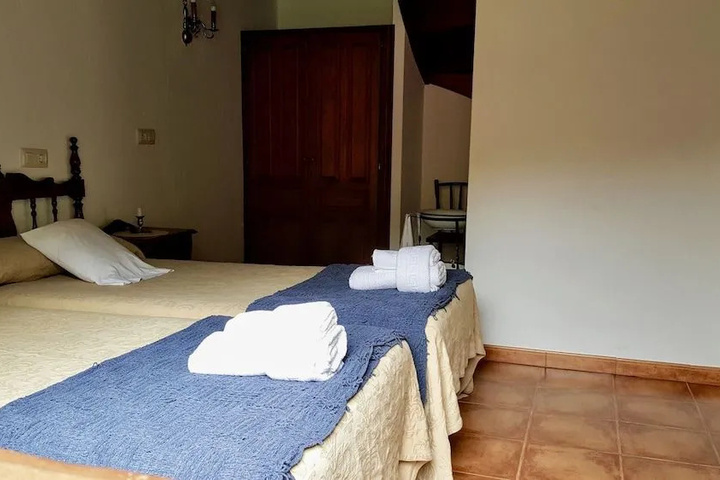 Room 4 of 23