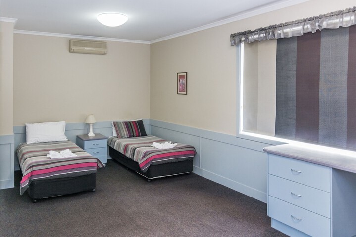 Room 9 of 26