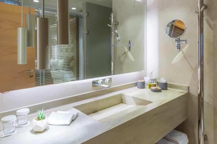 Room 19 of 36