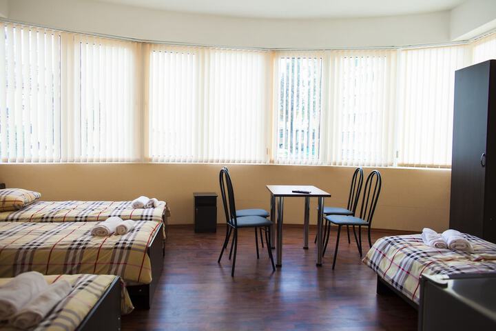 Room 16 of 37