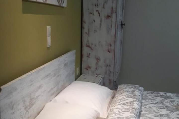 Room 19 of 66
