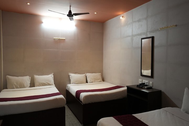Room 7 of 13