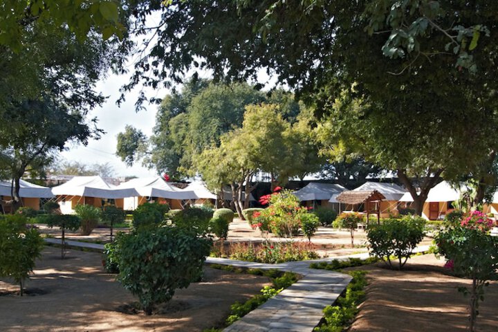 Hotel Exterior 24 of 37