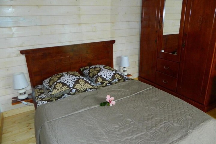 Room 10 of 43