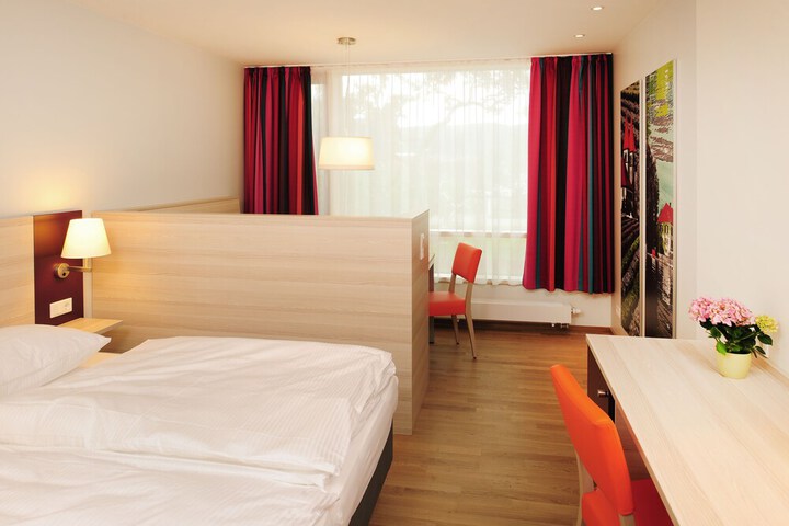 Room 15 of 54