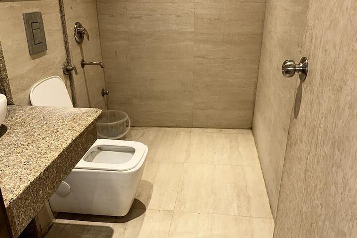 Room 16 of 26