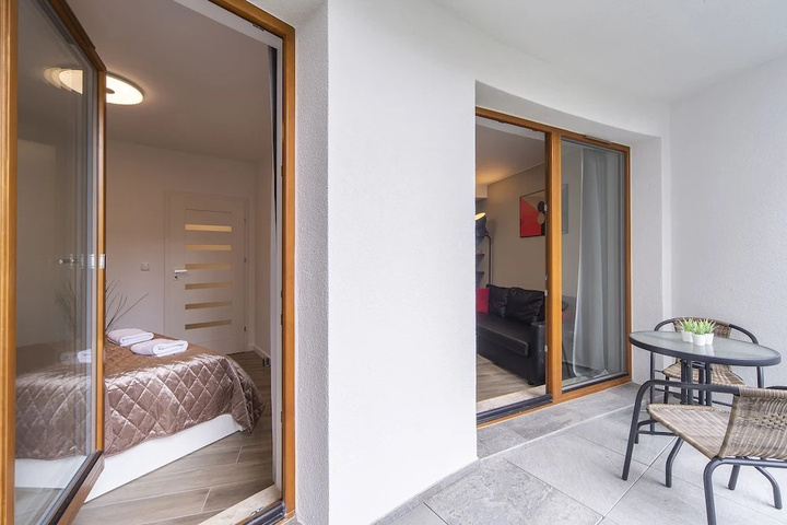 Room 6 of 19