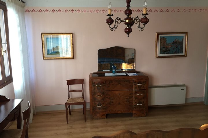 Room 9 of 41