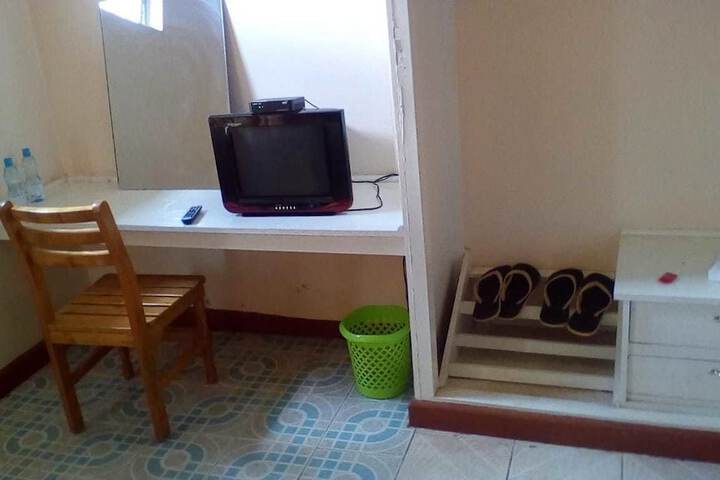 Room 8 of 20
