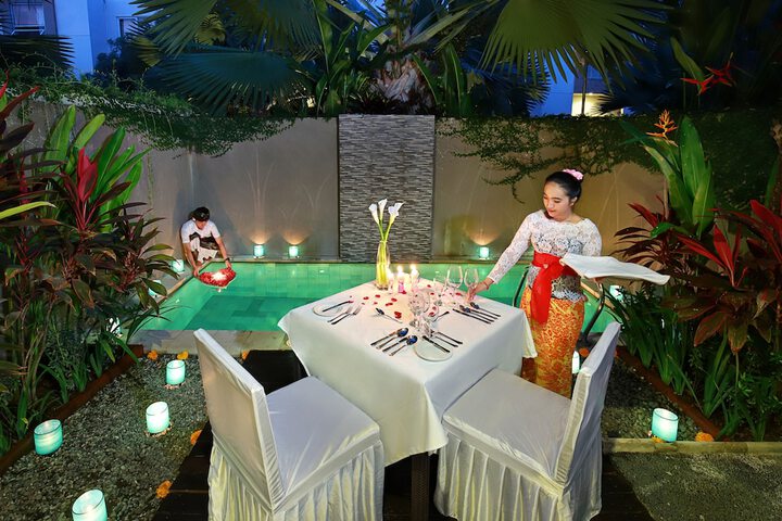 Pool Hotel