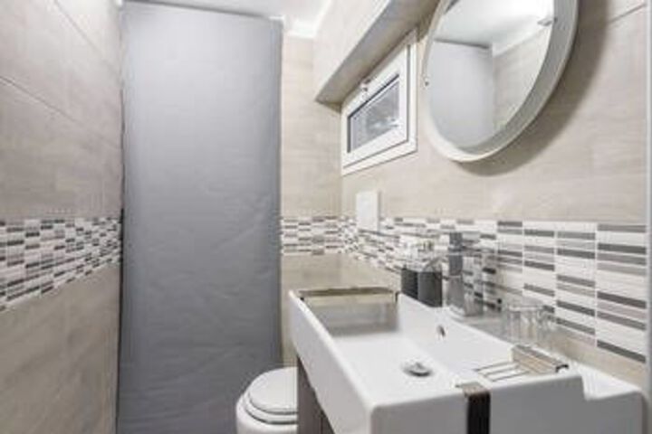 Room 2 of 14
