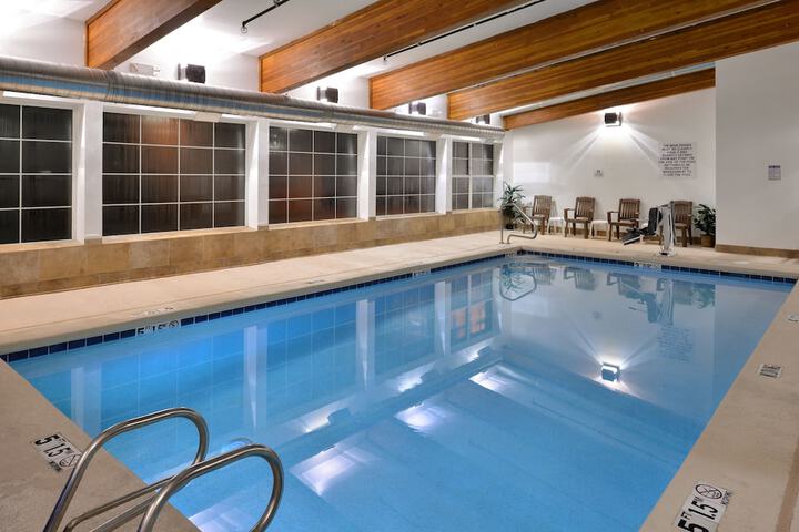 Pools & Facilities