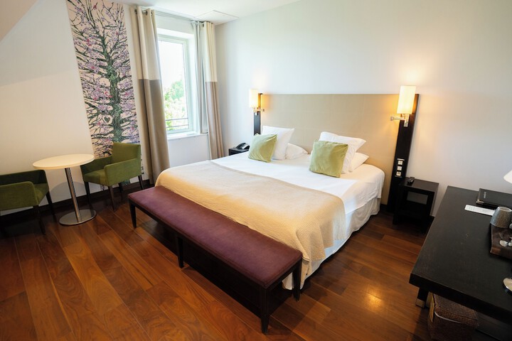 Room 40 of 104
