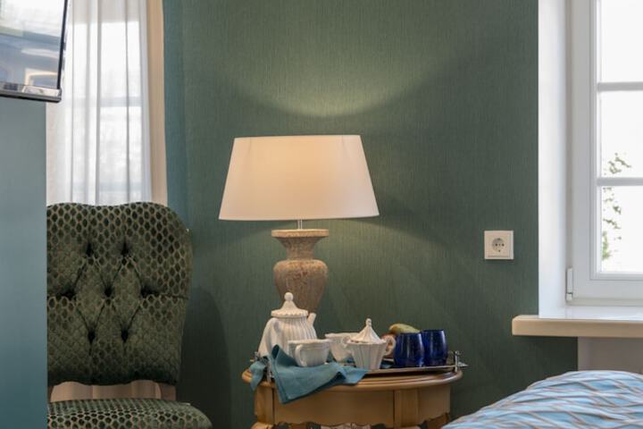 Room 13 of 62