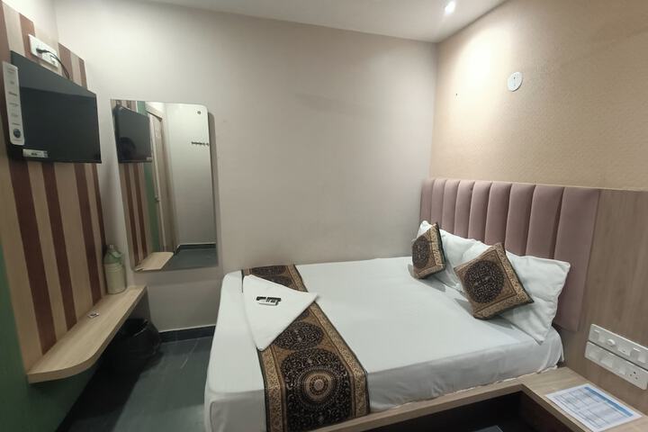 Room 19 of 54