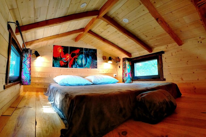 Room 2 of 14
