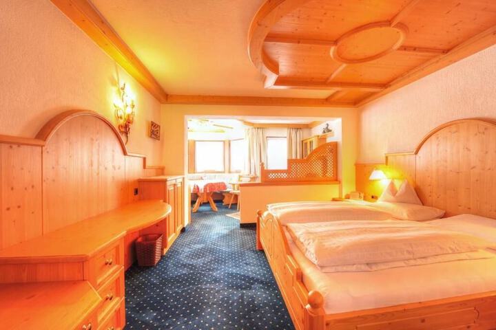 Room 16 of 87