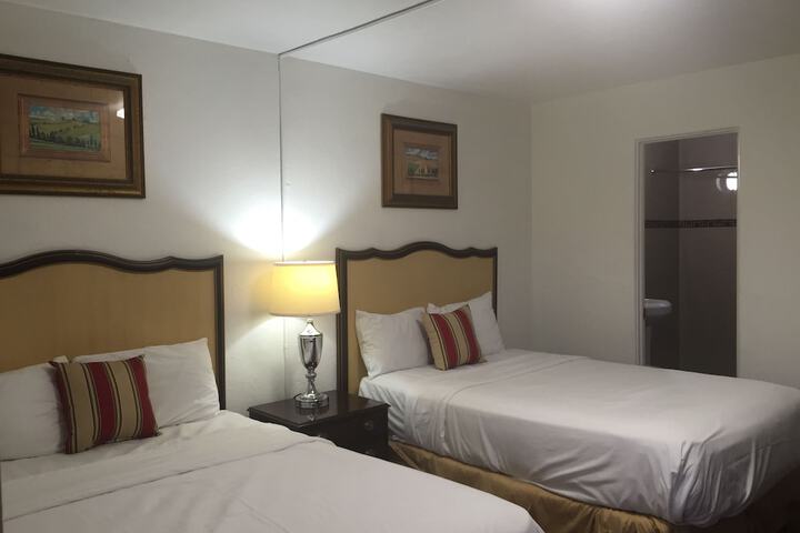 Room 10 of 24