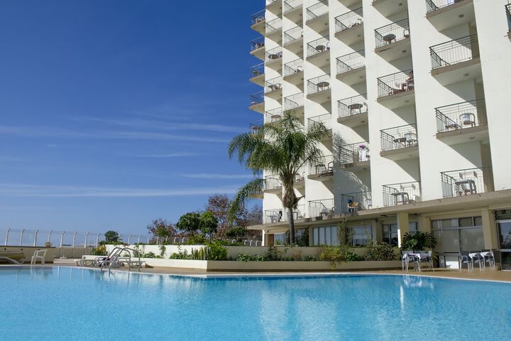 Pool Hotel