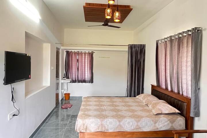 Room 4 of 17