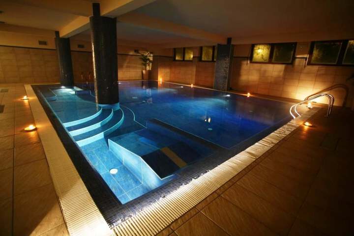 Pool 16 of 36