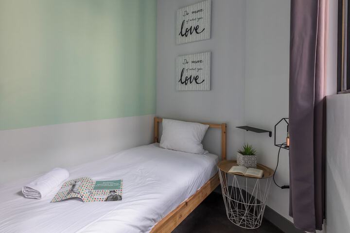 Room 15 of 96
