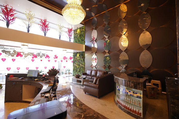 Hotel Interior 6 of 31