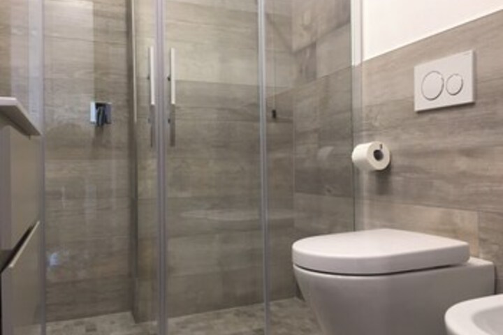 Room 10 of 46
