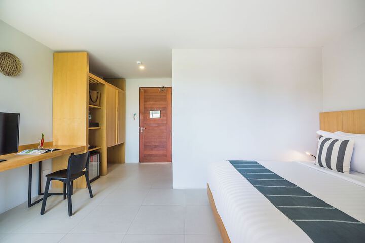 Room 2 of 40