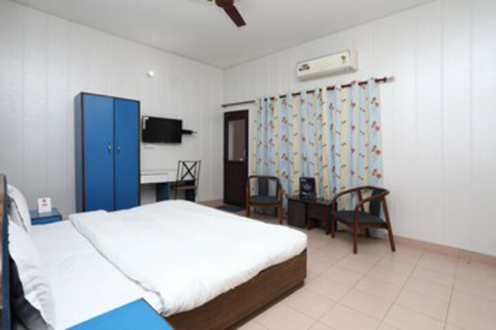 Room 14 of 25