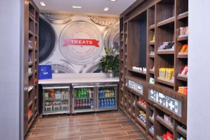Snack bar