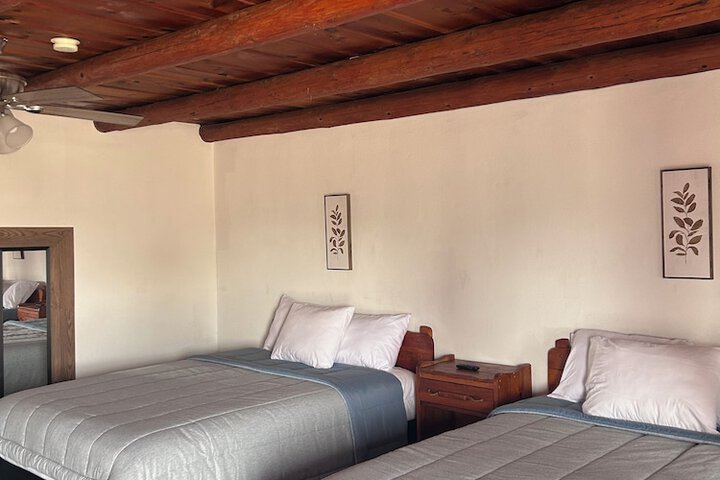 Room 3 of 10