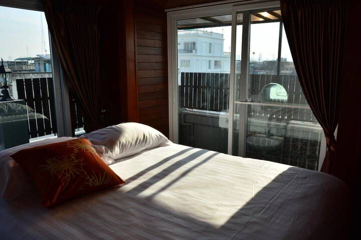Room 16 of 45