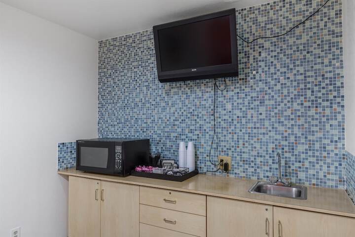 Breakfast/Coffee Service 24 of 29