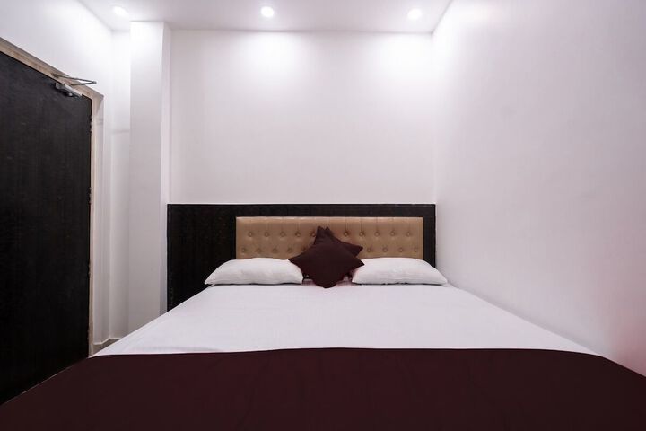 Room 21 of 35
