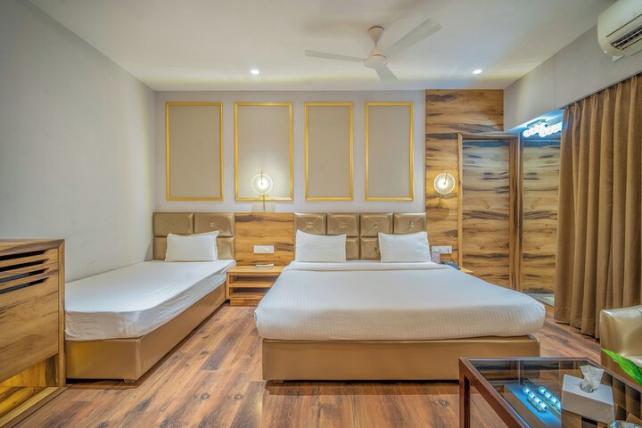 Room 52 of 167
