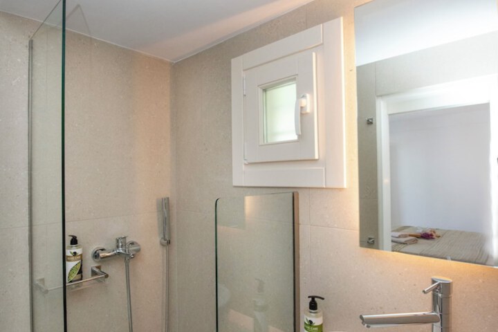 Room 34 of 54
