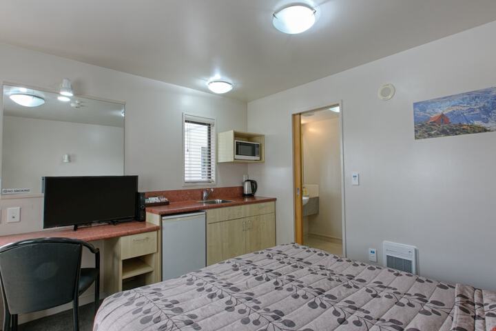 Room 13 of 43