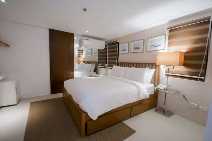 Room 15 of 49