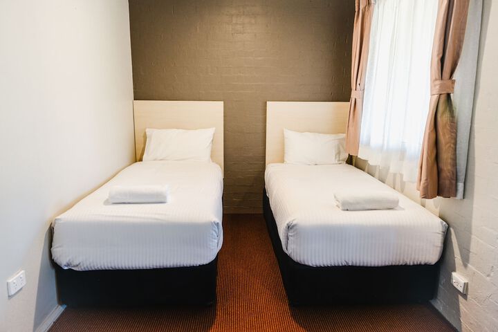 Room 7 of 26