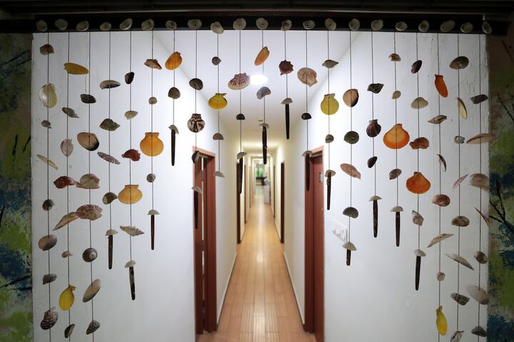 Room 16 of 47