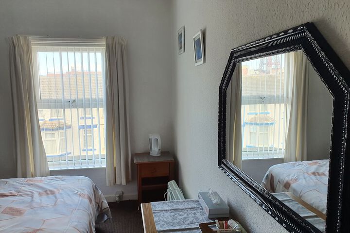 Room 11 of 97