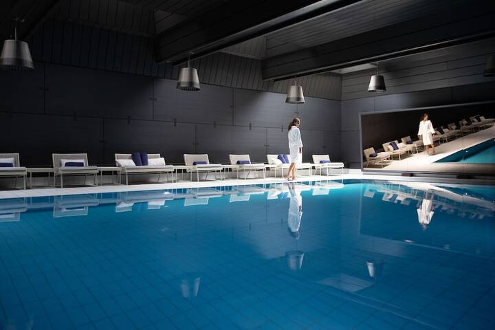 Pool 54 of 102
