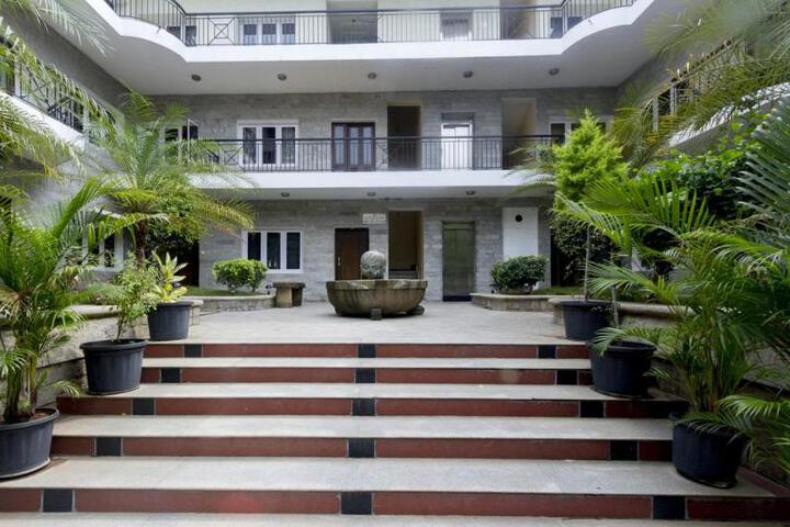 FABHOTEL VIBRANT JUBILEE HILLS