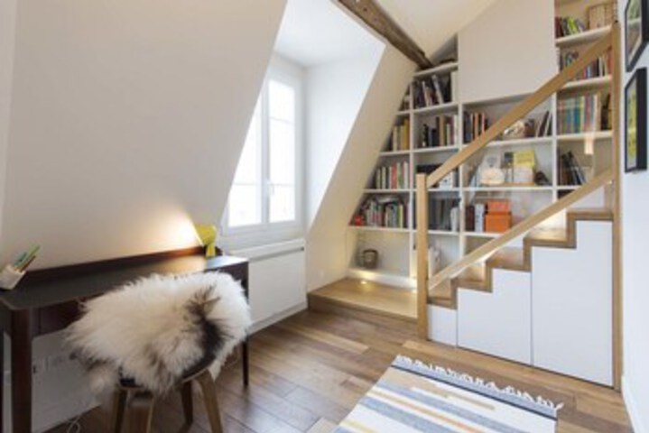 Room 8 of 17