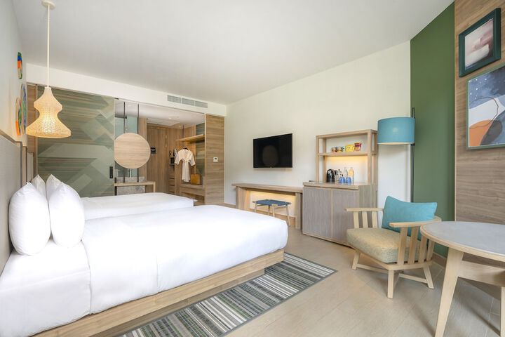 Room 40 of 205